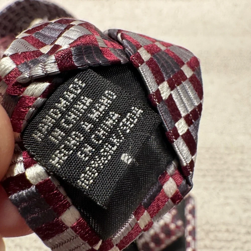 Geoffrey Beene Tie Burgundy Silver Geometric Silk Business Formal Necktie Casual